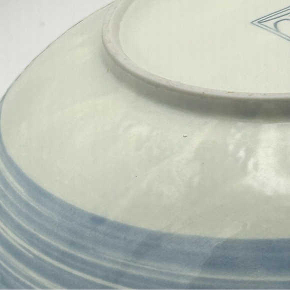 TEXTURED JAPAN CERAMIC RICE SOUP RAMEN BOWL BLUE WHITE SPIRAL WAVE 7-3/4” - Picture 9 of 15